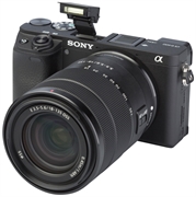 SONY ALPHA 6400 + E 18-135 (ILCE-6400M)
