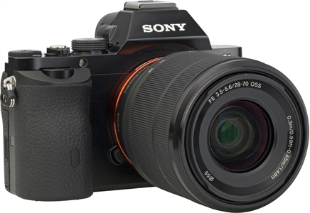SONY ALPHA 7 + FE 28-70MM F/3.5-5.6 OSS